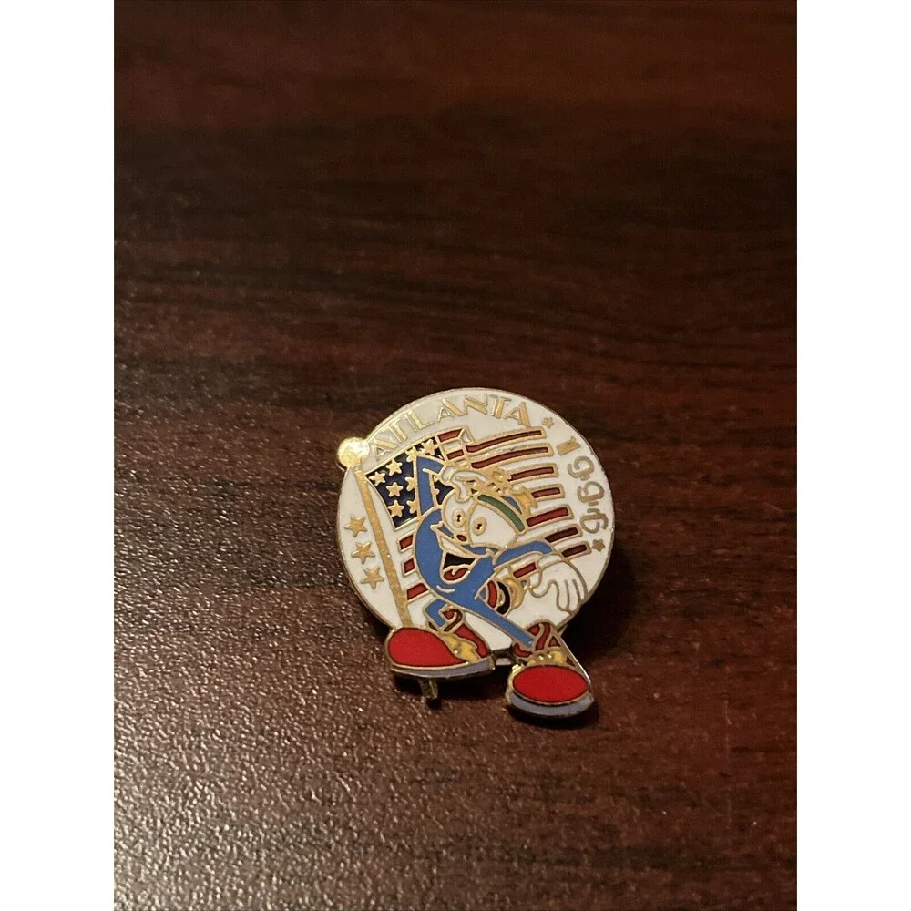 Vintage 1996‎ Atlanta Olympics Izzy Salute American Flag Lapel Hat Pin